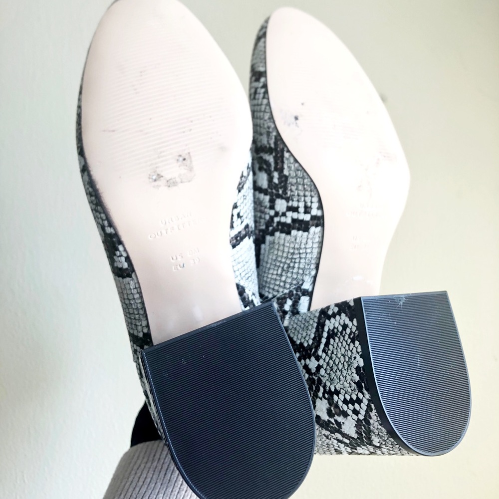 SOLD- UO Margot snake print chunky heel booties - Picture 4 of 6